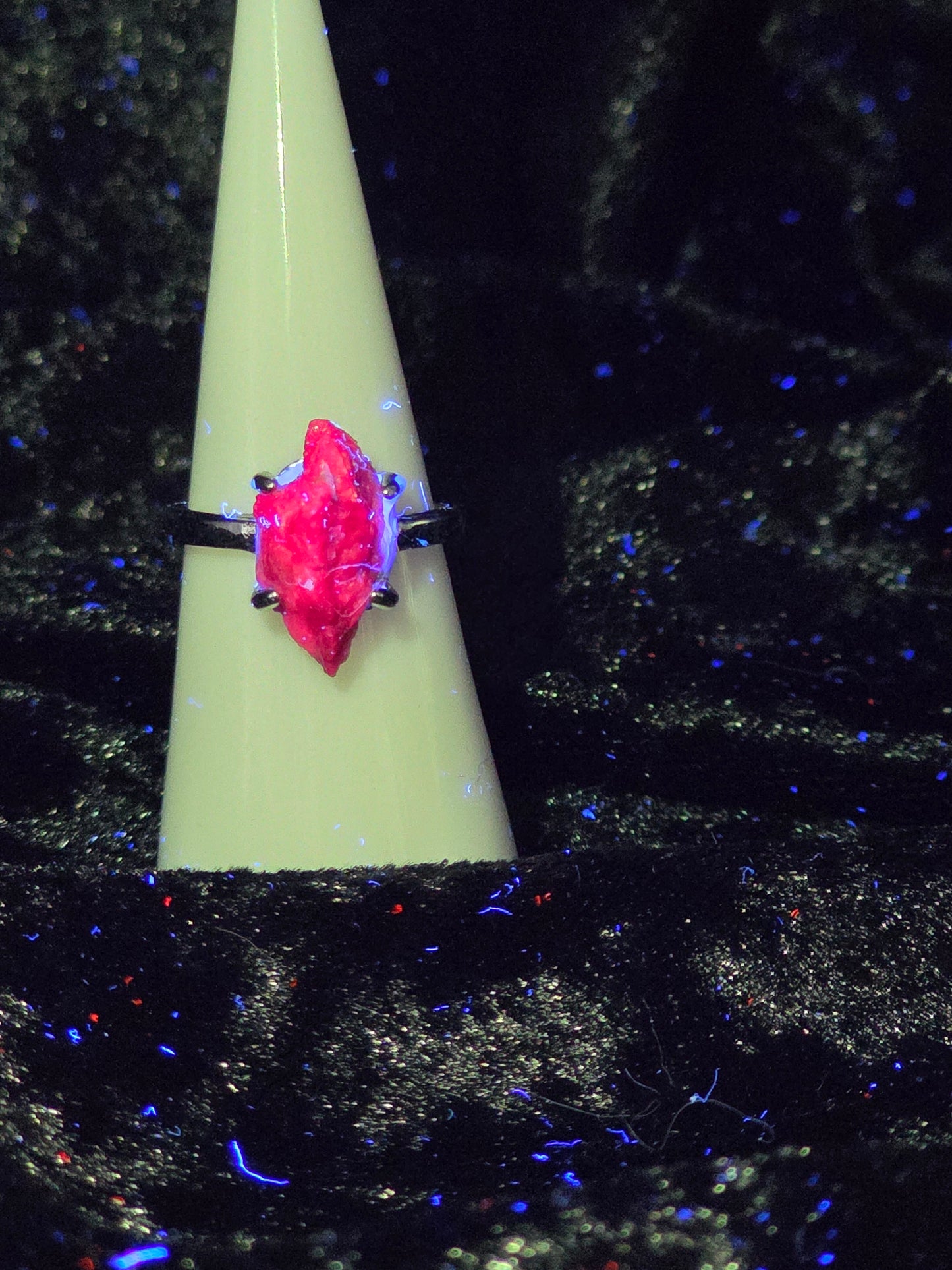 ❤️ Raw Ruby Ring – Fierce Heart (Adjustable, Copper)