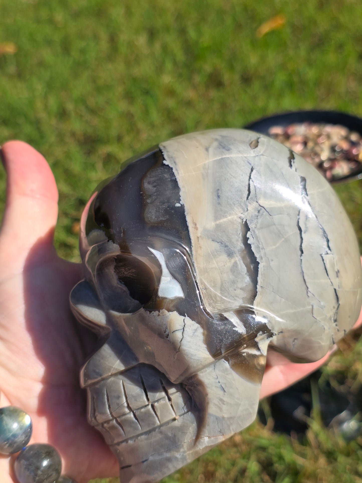 ๐ Volcano Agate Skull โ Fire Within (approx. 4 in, UV Reactive)