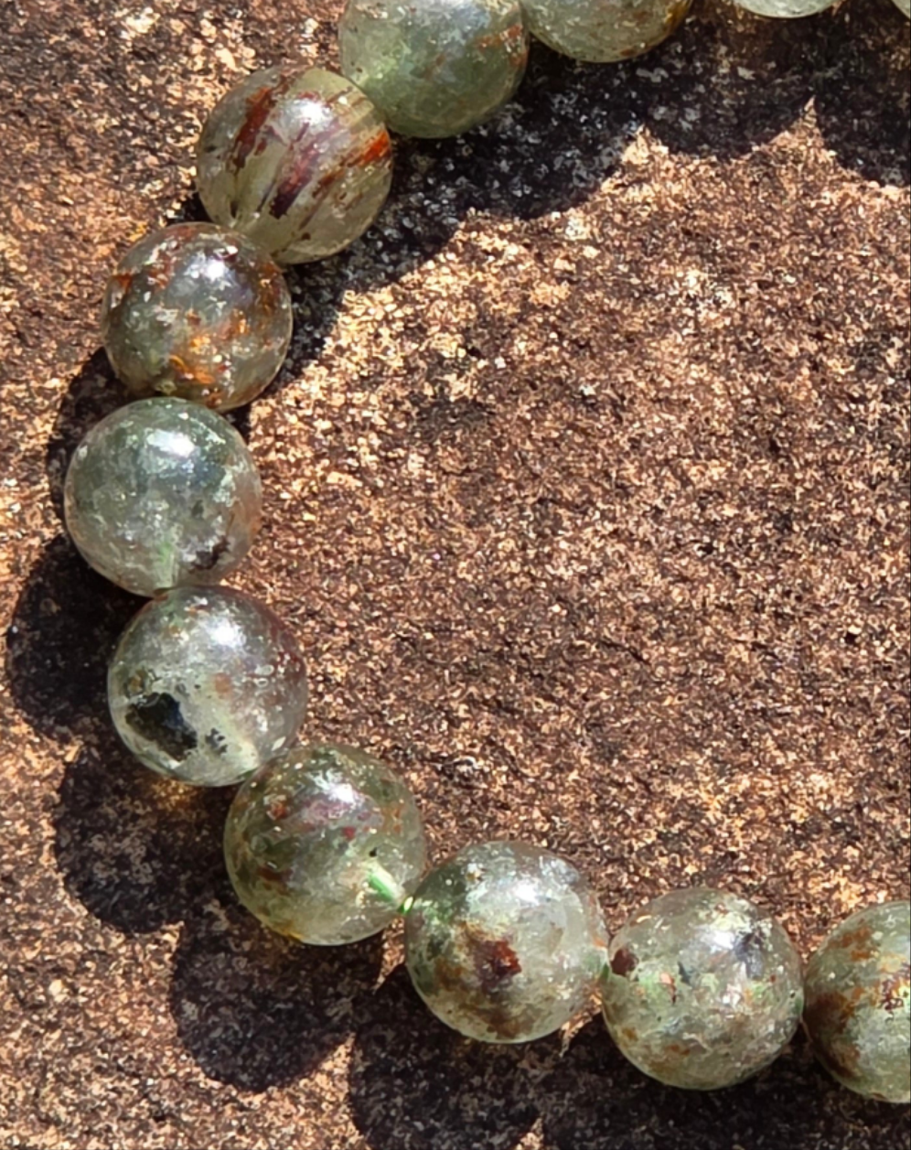 🌿 Garden Quartz Bracelet – Earth’s Memory (10mm)
