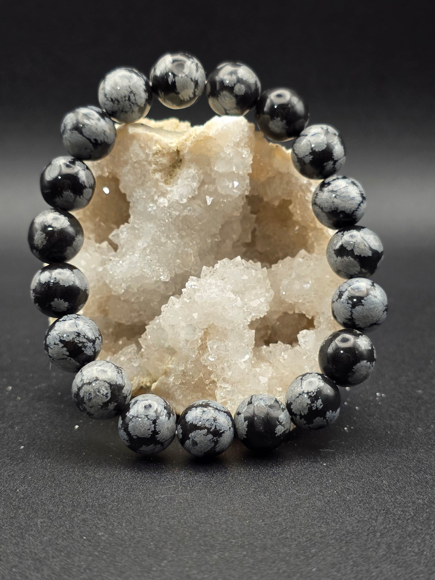 โ๏ธ Snowflake Obsidian Bracelet โ Winter Calm (10mm)