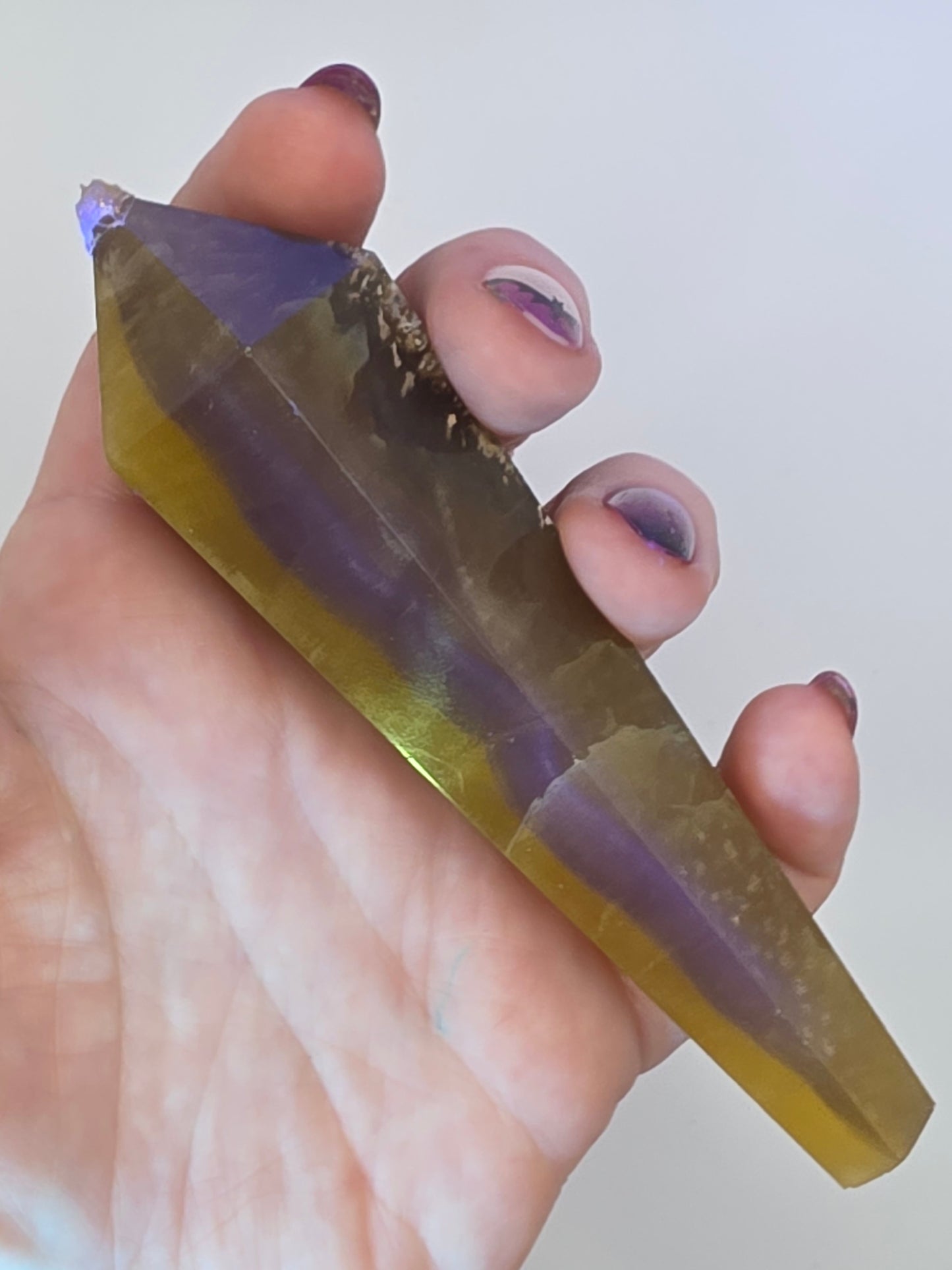 🔮 Yellow Fluorite Wand With Stand — Intuitive Focus (4.9")