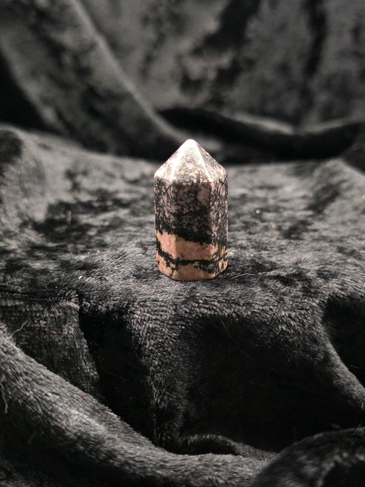 💗 Rhodonite Tower – Gentle Healer (1.24 in)