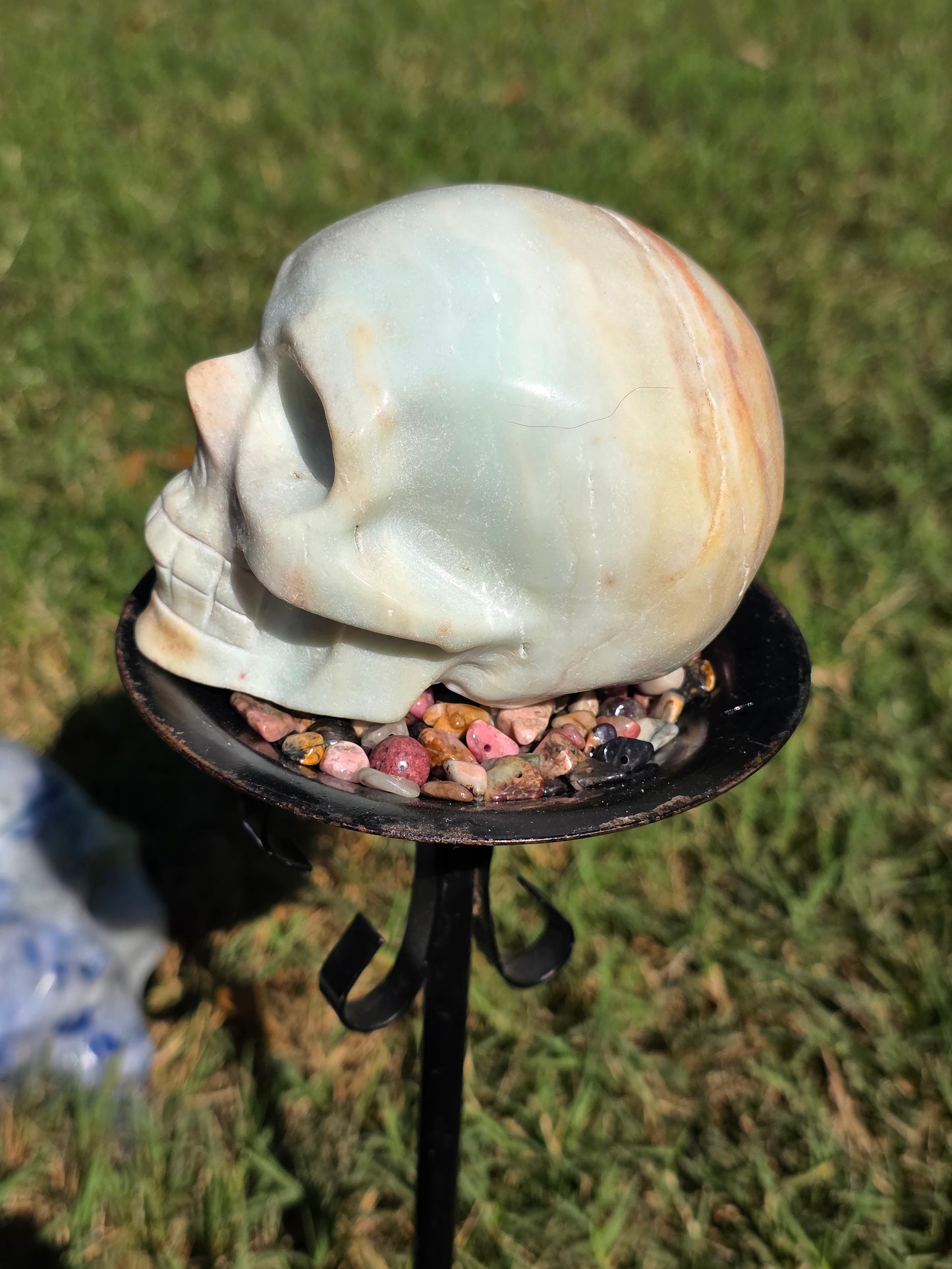 🌴 Caribbean Calcite Skull – Ocean Dreamer (approx. 3.5 in, UV Reactive)