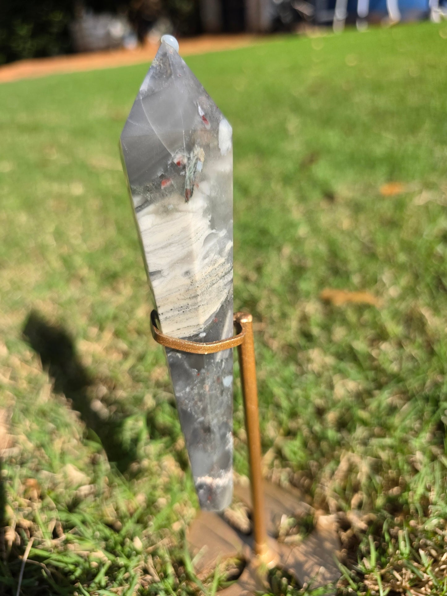 🩸 African Blood wand with stand — Vitality & Courage (5.6")