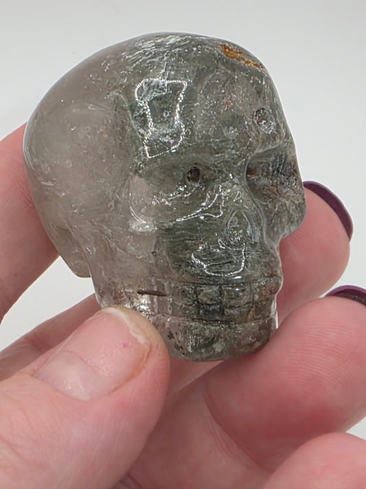 🌿 Garden Quartz Skull – Ancestor’s Mirror (approx. 1.5 in)