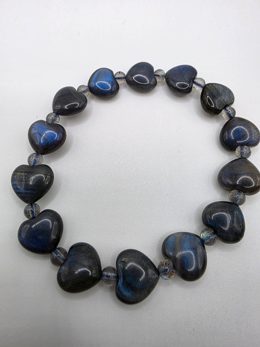 💙 Labradorite Heart Bracelet – Celestial Pulse