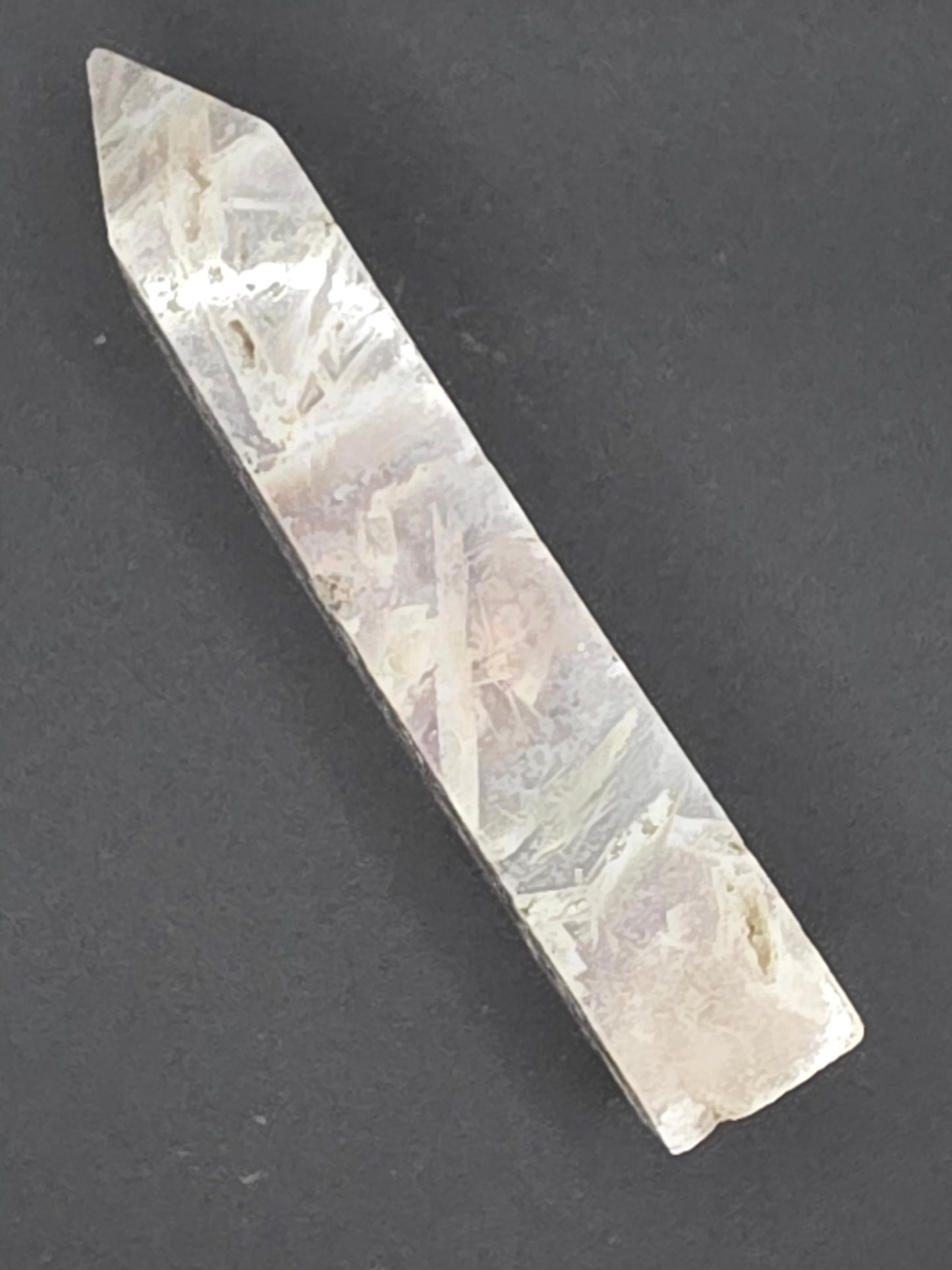 🌸 White Flower Agate Tower – Petal Serenity (4.5") (Flawed Beauty)