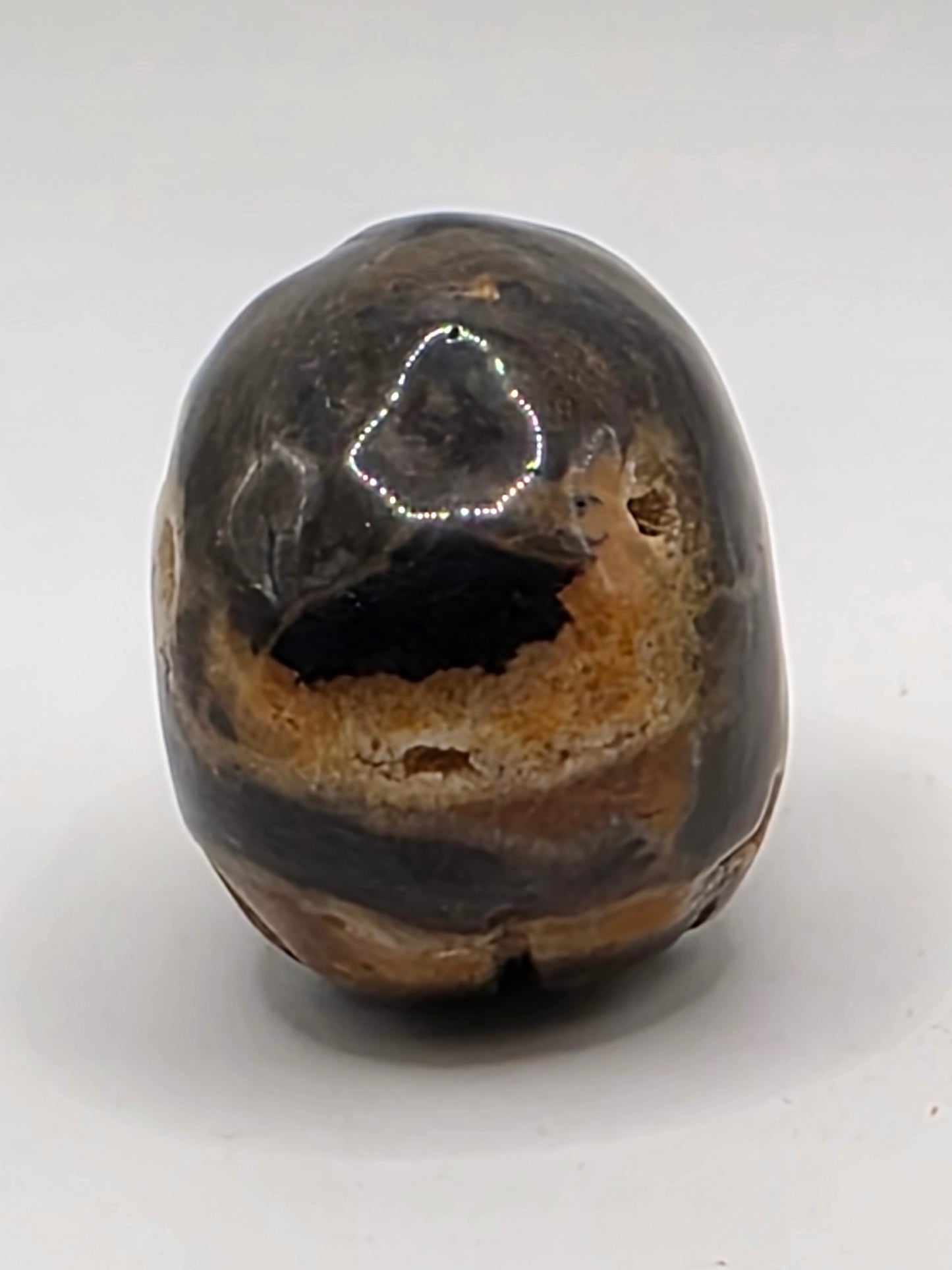 💀 Caribbean Calcite Skull Carving – Storm & Stillness (2" x 1.5" x 1.25")