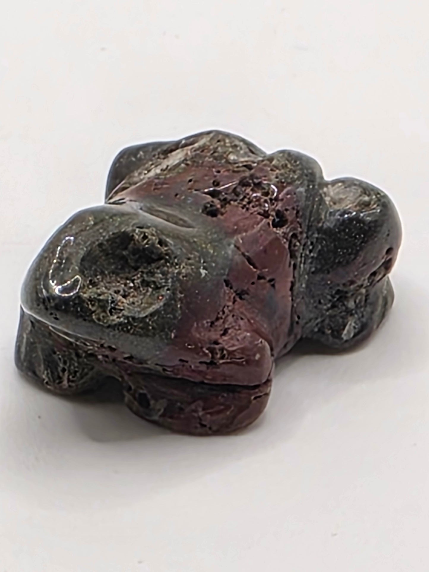 🩸 Dragon Blood Frog Mini Carving — Vitality & Courage (1.5")