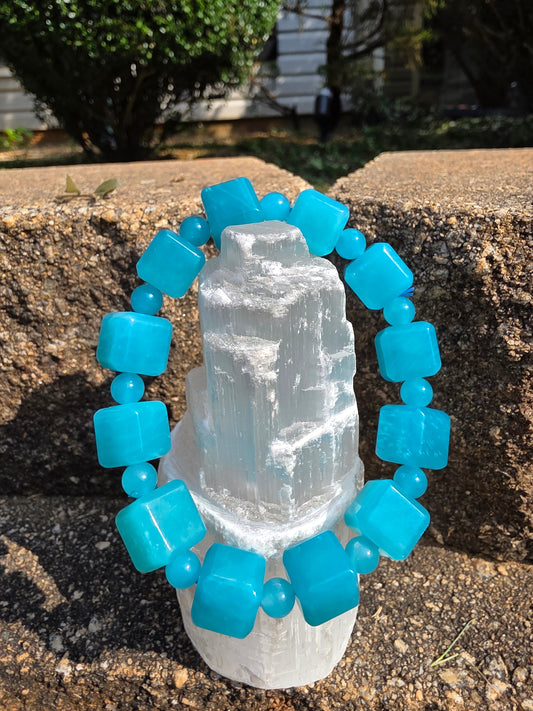 🌊 Amazonite Bracelet – Truth Talker in 12mm (Square Cut)