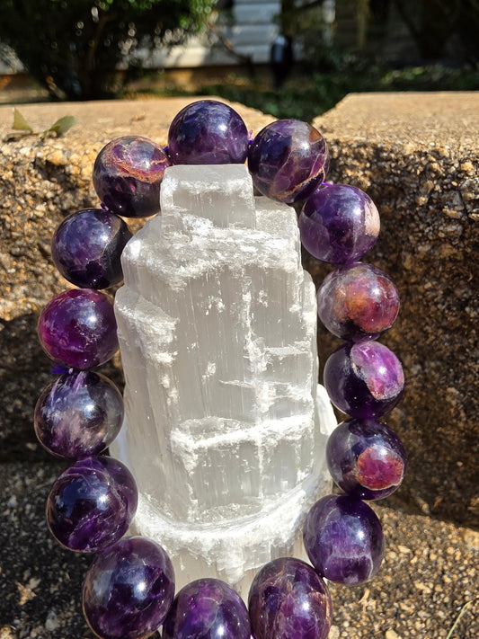 🔮 Amethyst Bracelet – Crown & Calm in 14mm