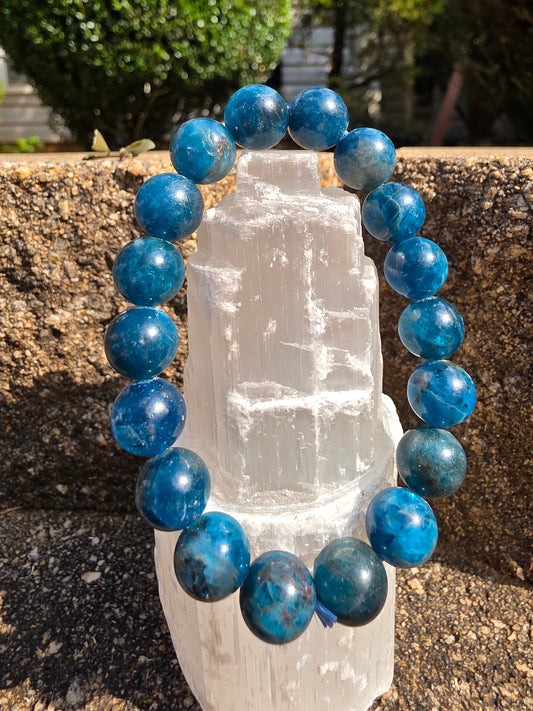 💙 Blue Apatite Bracelet – Focus & Flow in 10mm