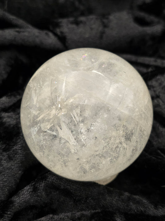 🤍 Clear Quartz Sphere – Pure Potential (2.31 in)
