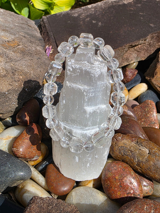 💎 Clear Quartz Bracelet – Amplify Everything in 10mm (Square Cut)