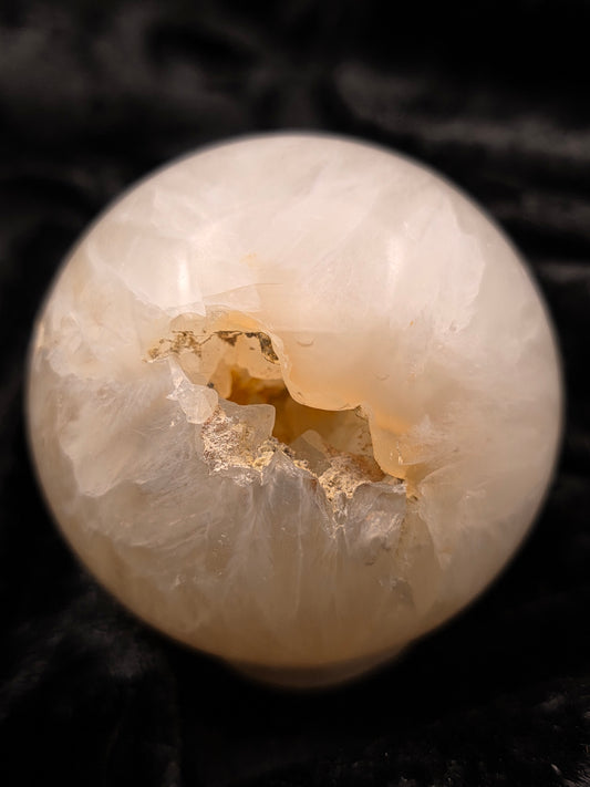 🌸 Druzy Flower Agate Sphere – Bloom & Glow (2.25 in)