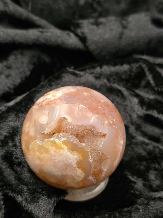 🌸 Flower Agate Sphere – Blooming Magic (1.73 in)