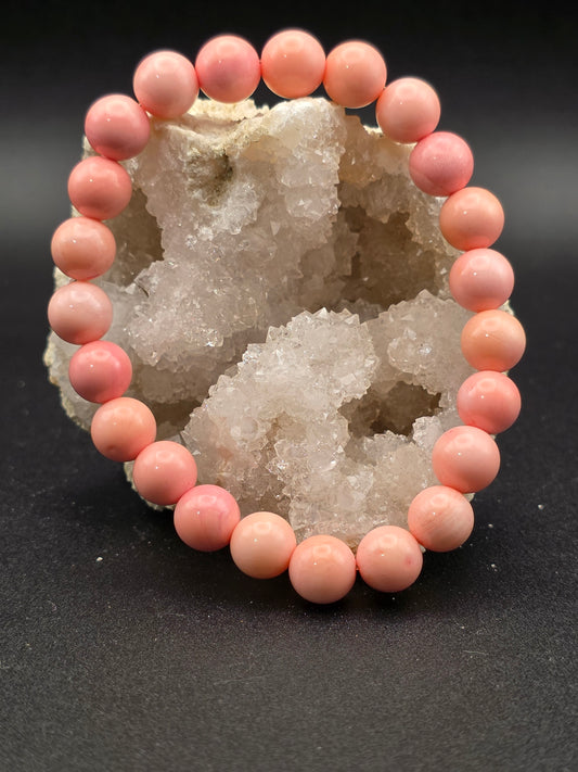 🩷 Queen Conch Bracelet – Grace & Renewal (8mm)