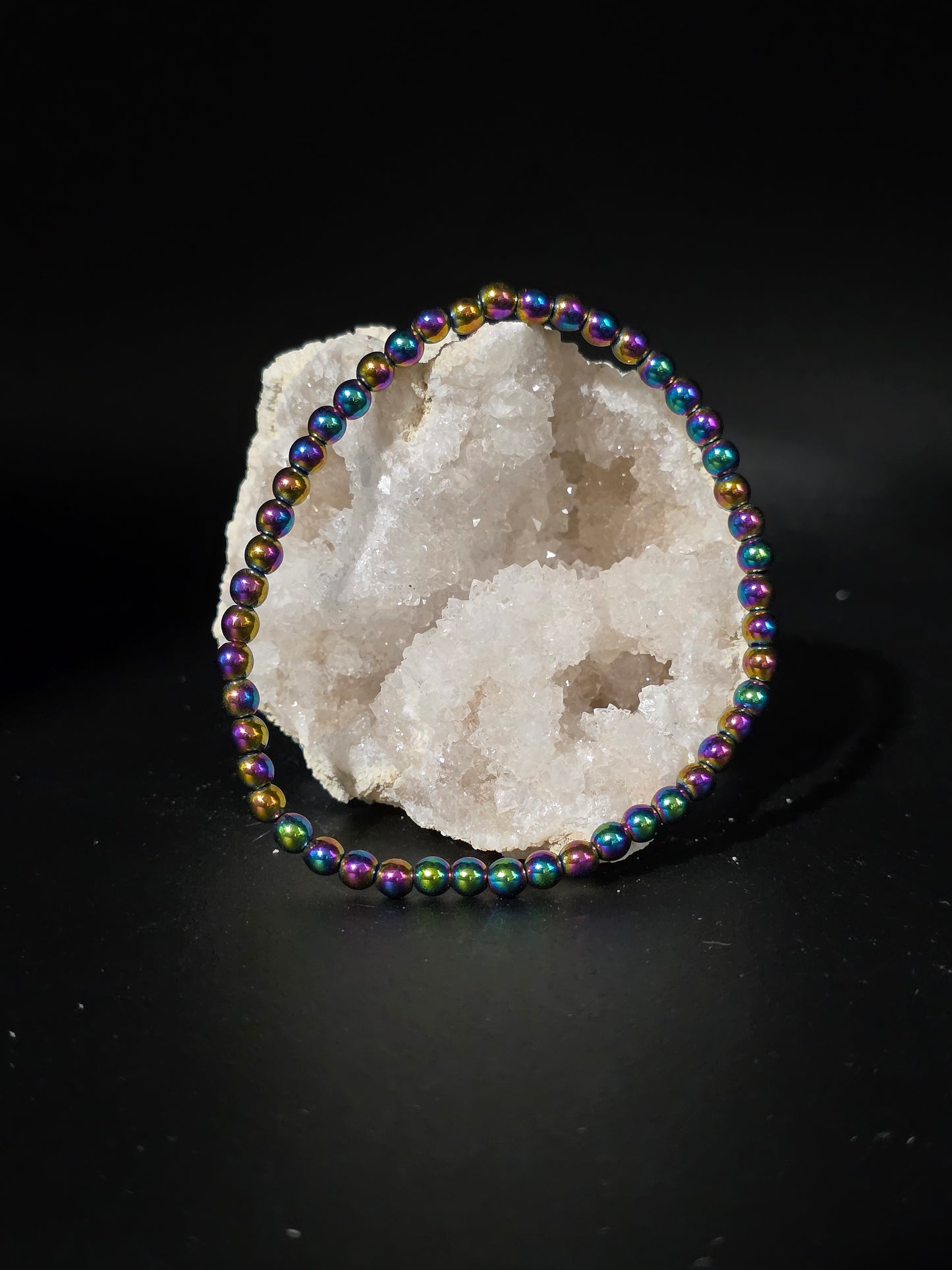 🌈 Titanium Hematite Bracelet – Mirror Light (4mm)