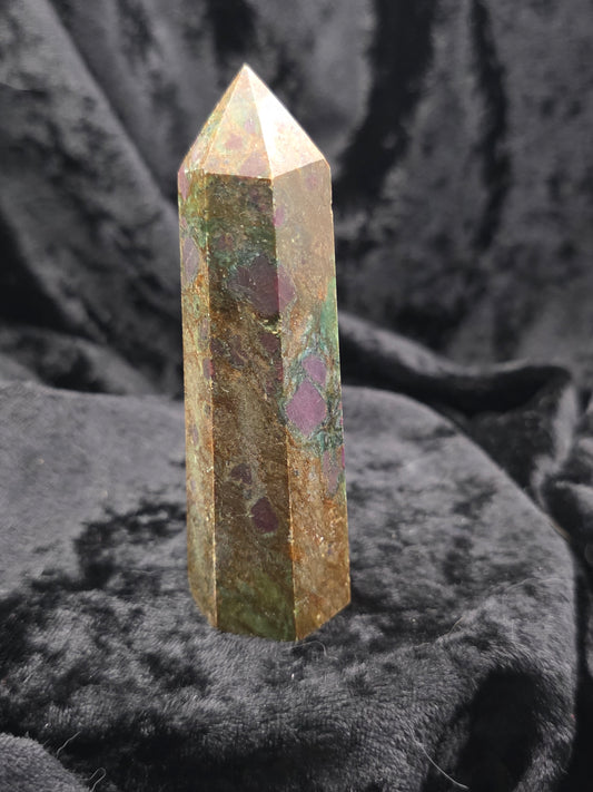 ❤️💚 Ruby in Fuchsite Tower – Heart Fire (3.75 in)