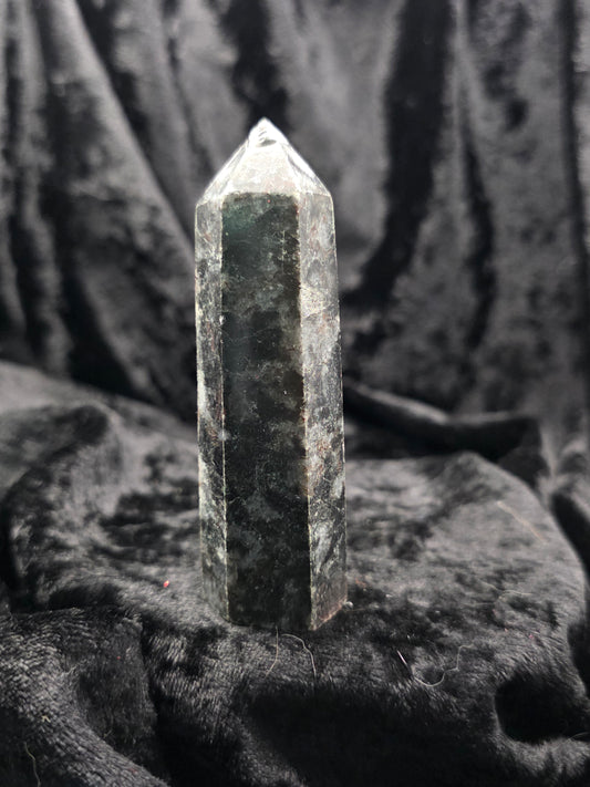 🌌 Larvikite Tower – Midnight Focus (3.75 in)