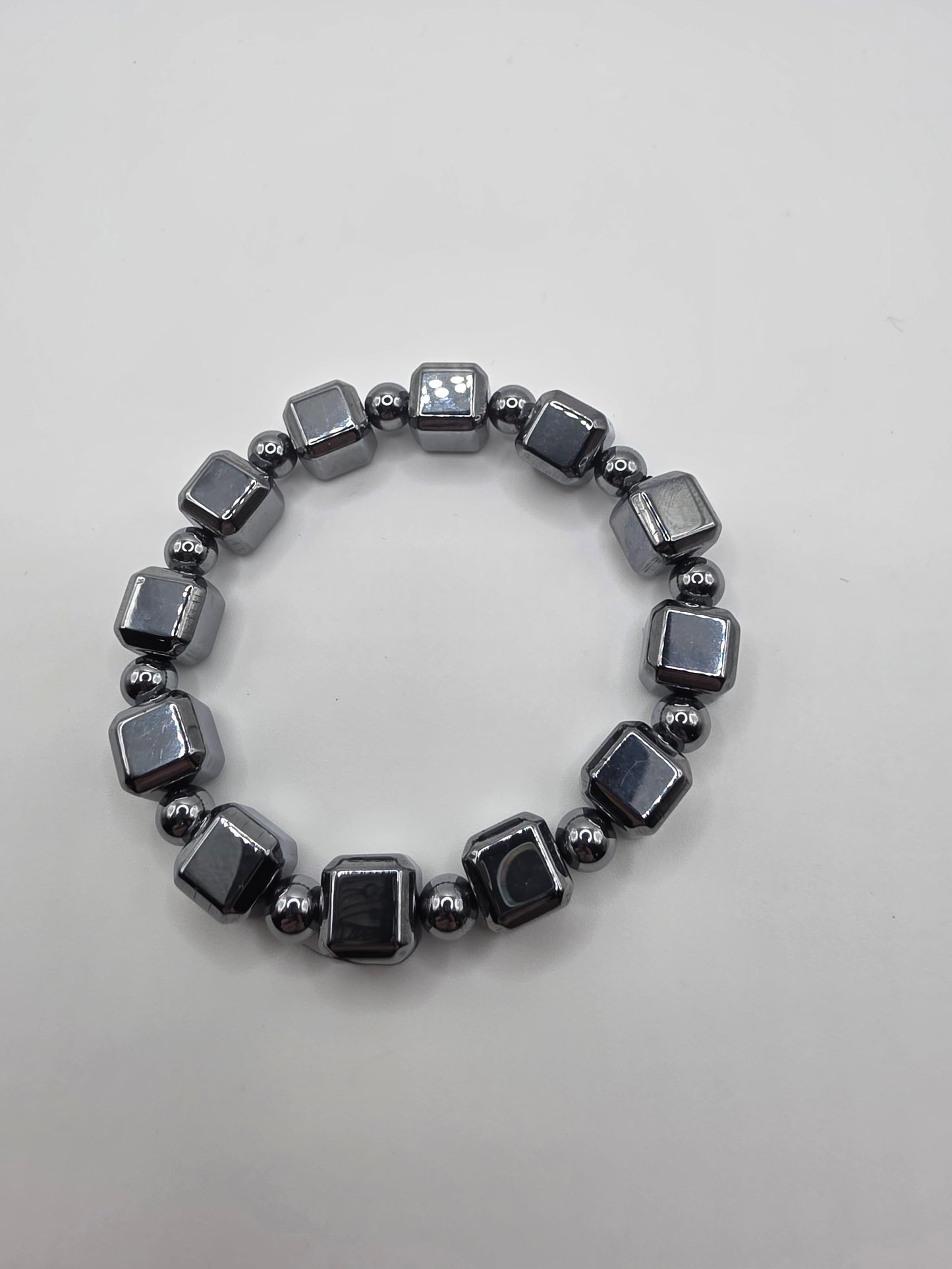 ⚙️ Terahertz Cube Bracelet – Crystal Magic (10mm)